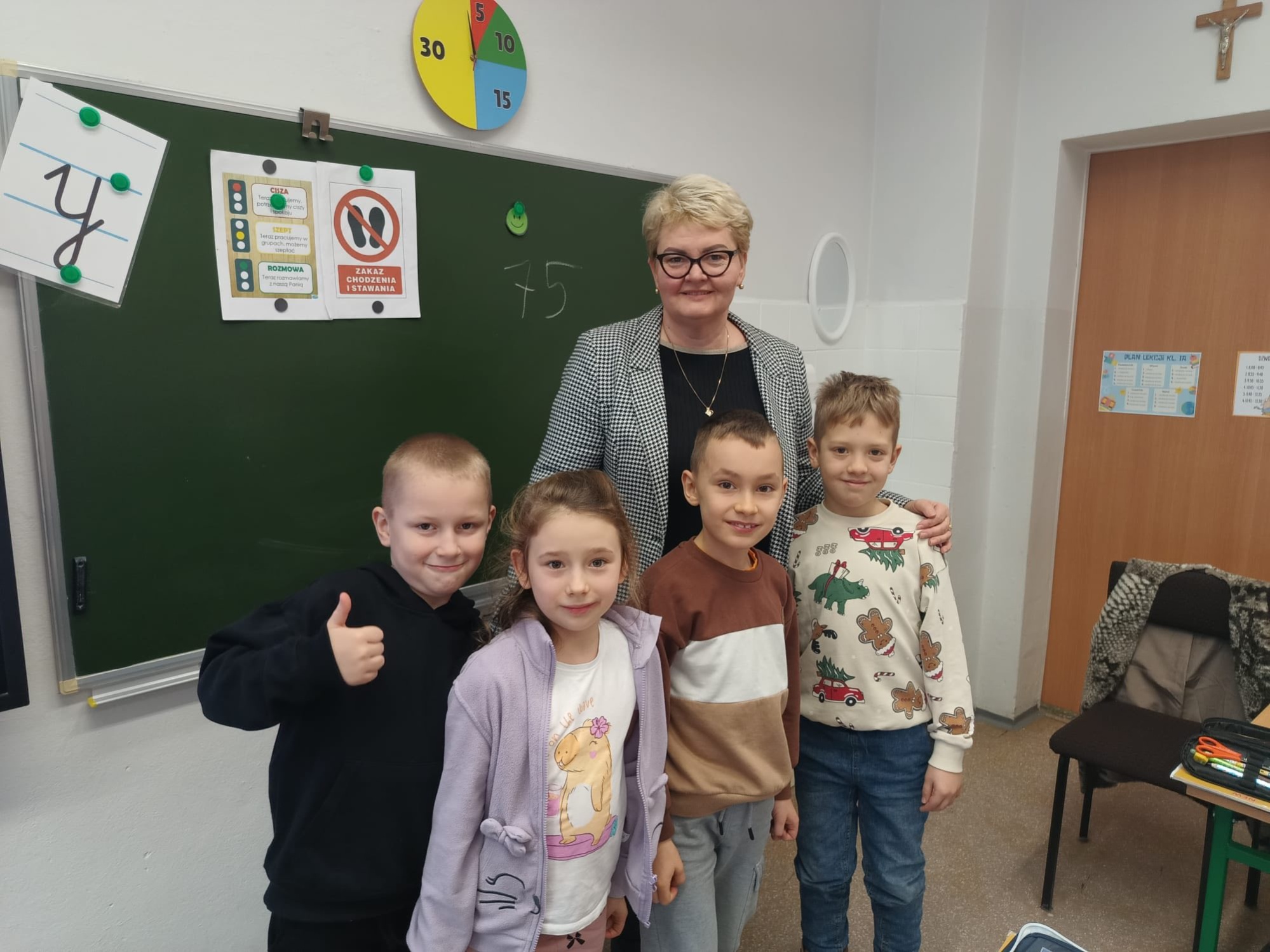 Odnośnik: https://cloud-2.edupage.org/cloud/eduresized_dmr3.jpg?z%3AxhI44aDtm531PV1p2PPoCQjolWVuwveyGLhOAK2KW9GRMiwcpb2rsuuG1k8MqxNHD4rPRCE%2FczZ4GwtlAvG3Cg%3D%3D