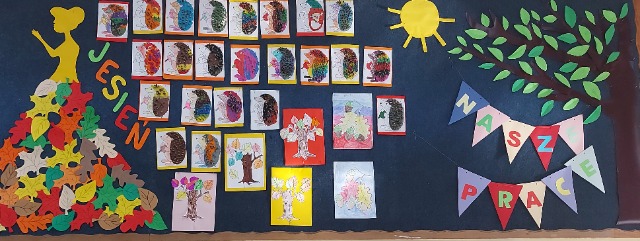 Prace plastyczne "Jeże " wykonane z plasteliny oraz słonecznika oraz  "Jesienne drzewa".