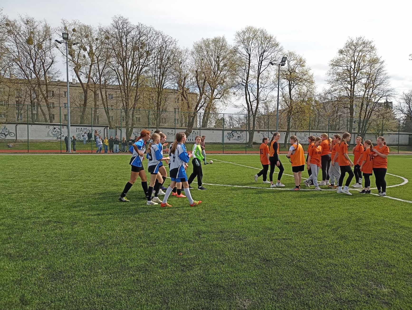 Piastowska Liga Szkolna - piłka nożna dziewcząt - Obrazek 4