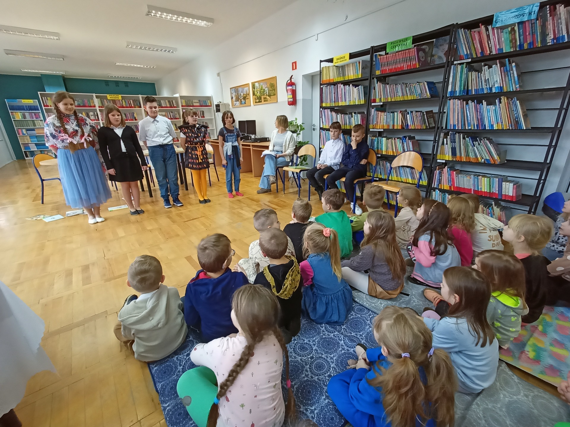 Spektakl w Szkole Podstawowej Nr 1 w Choszcznie - Obrazek 2