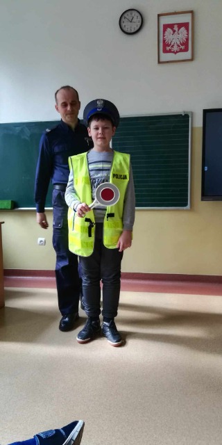 Wizyta policjanta w naszej szkole. - Obrazek 4