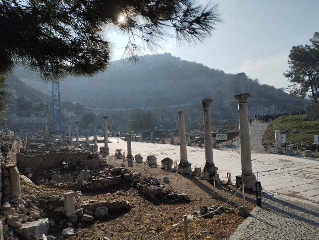 Tydzień projektowy w Izmirze- dzień 2 wycieczka do Efezu - Obrazek 2