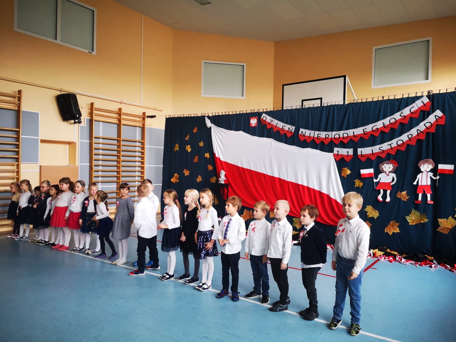 Słowem i piosenką świętujemy Dzień Niepodległości w ZSP Cerekwica - Obrazek 4