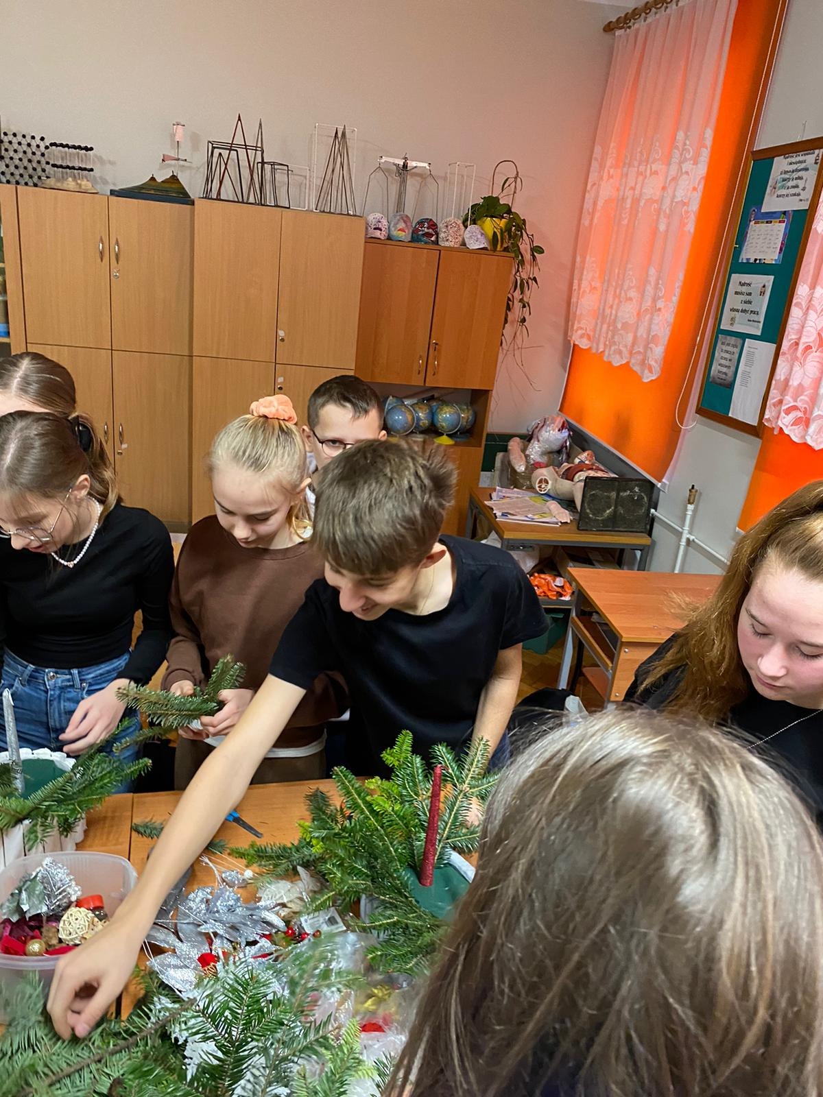 Warsztaty Bożonarodzeniowe w Szkole Podstawowej w Dobiesławicach - Obrazek 6