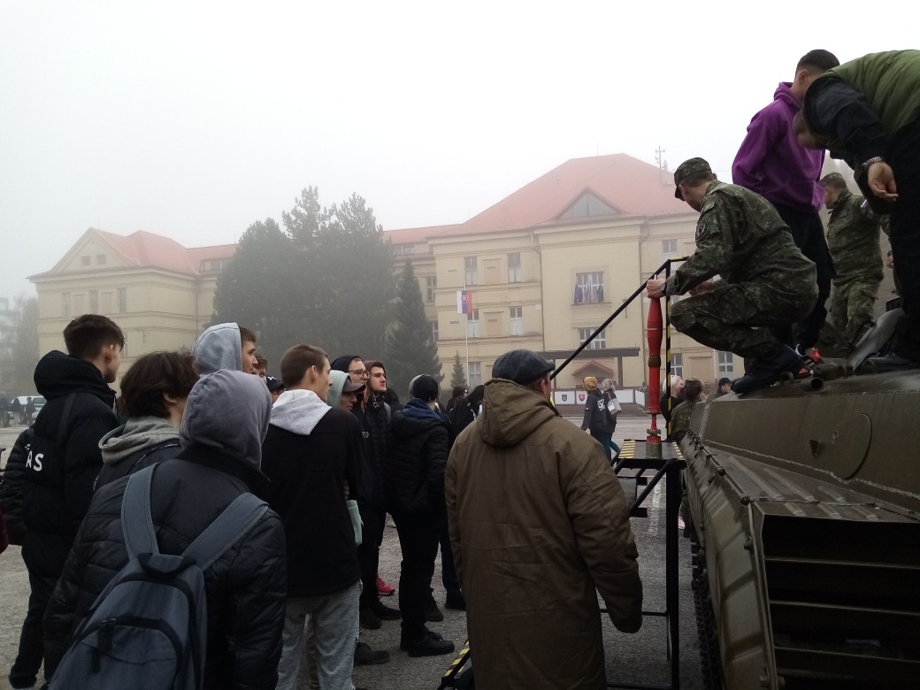 Návšteva ozbrojených síl Slovenskej republiky - Obrázok 1
