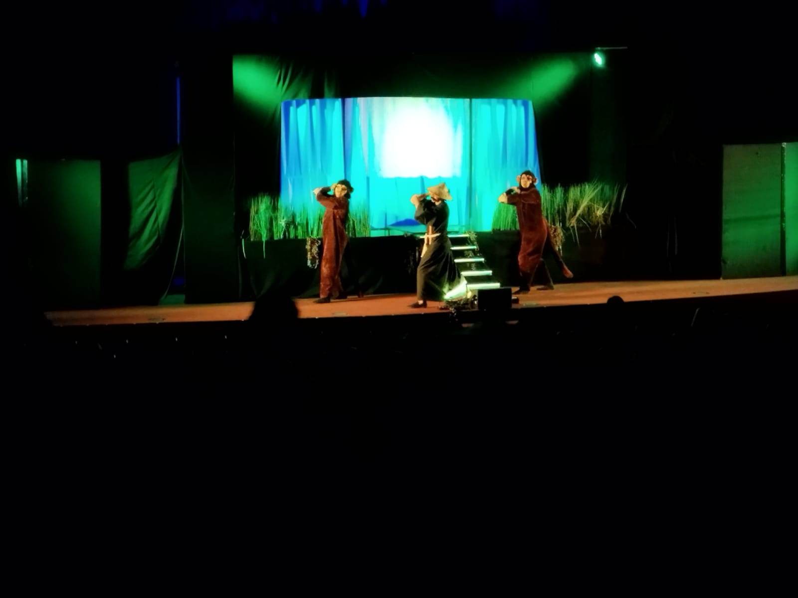 Klasa 1 i Klasa 4 w teatrze na spektaklu pt. "Księga Dżungli" 🥰🥰🥰 - Obrazek 6