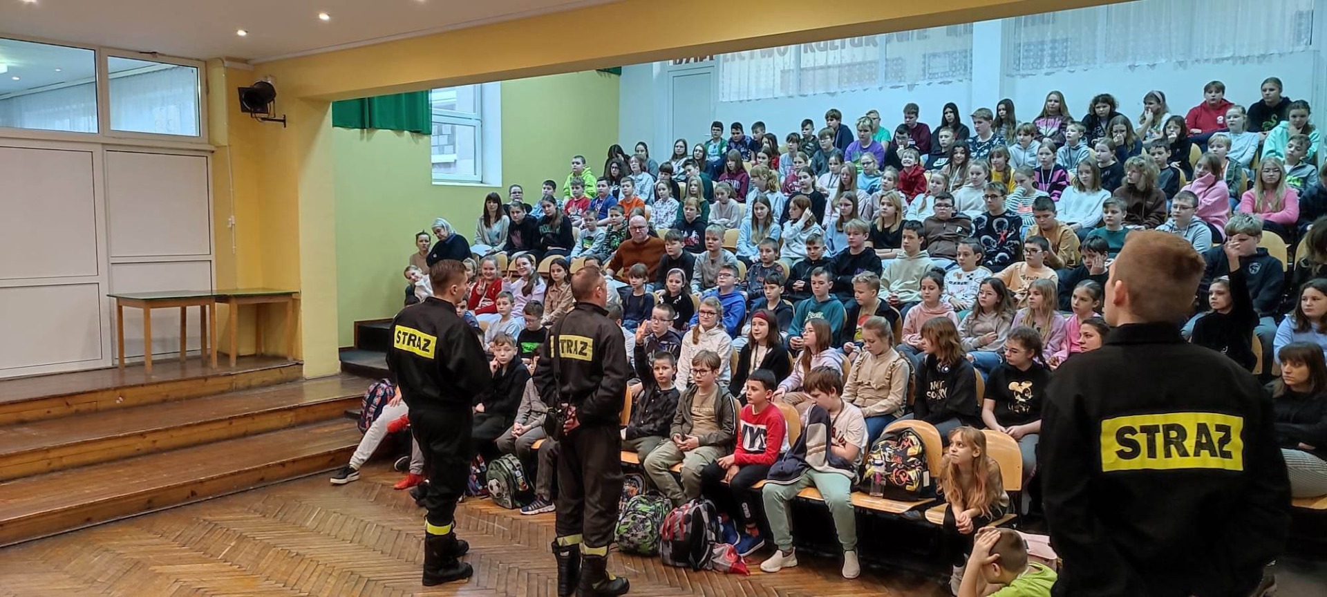 Pogadanka na temat bezpieczeństwa w czasie ferii z przedstawicielami Powiatowej Straży Pożarnej w Iławie. - Obrazek 1